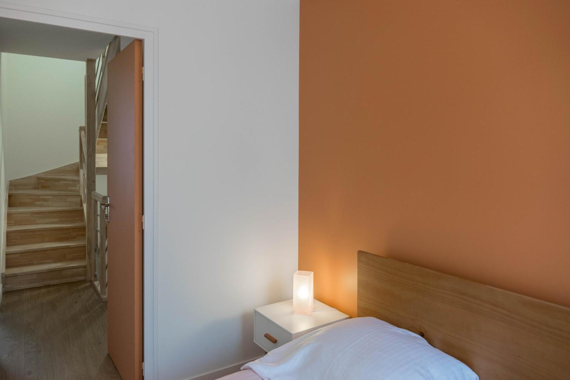 Beau Quartier Et Central, Maison Spacieuse Avec Cour, 3 Chambres, 3 Salles De Bains A 10 Min A Pied De La Gare Orléans Esterno foto